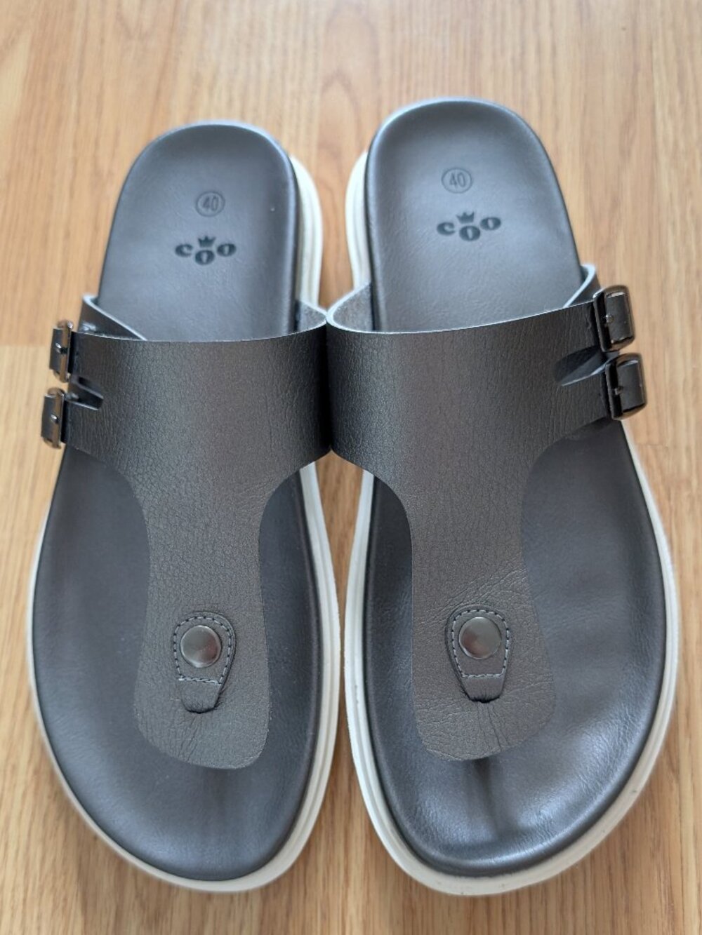 COO European Slip-On Grey Sandals Buckle Strap & Thong Toe design 40 EU